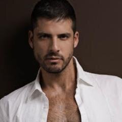 The wolf within doesn't own me. I resist the call of the wild but I haven't been tamed yet. [Single/Gay/21+]