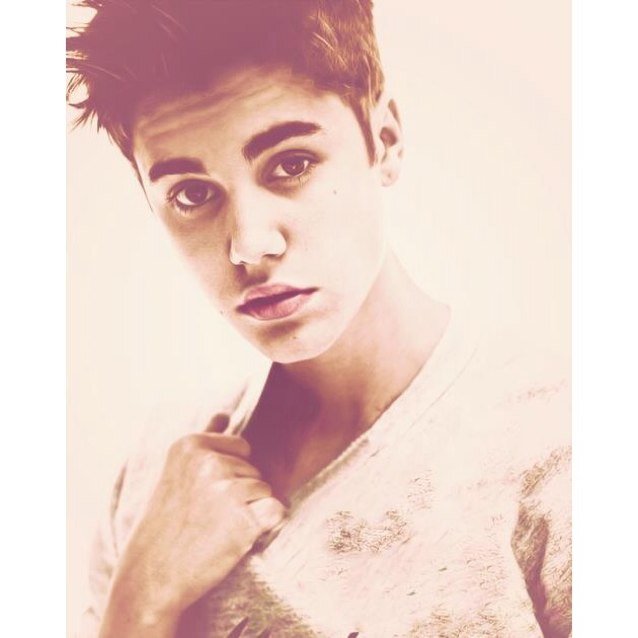 I fell in love for that cutie boy with the hair flip and i'm still here and i'll be till the end, it's a promise. #stillkidrauhl