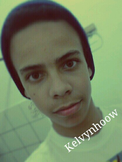 Prazer.. Kevyn.. Sou di SP... Gay... Solteiro... E nd mais.. Kkkkk