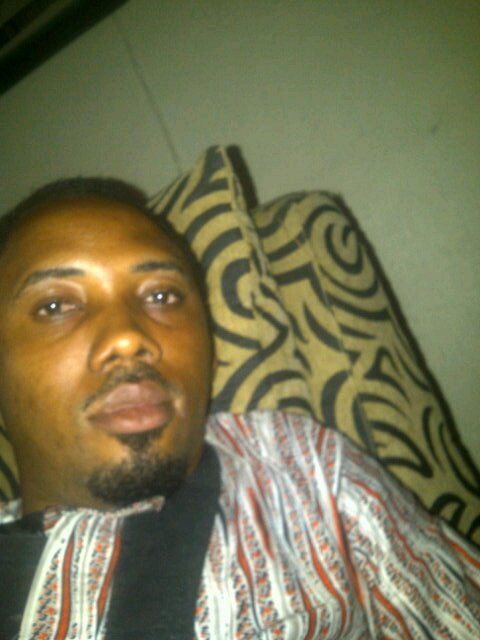 Am straight4ward,honest,luv traveling nd i hate pretences.