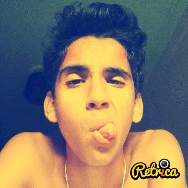 Hi my name's omar im 16 ..... Follow me i follow back .. Unfollow i unfollow back :3
 http://t.co/rryBqsTPVQ
