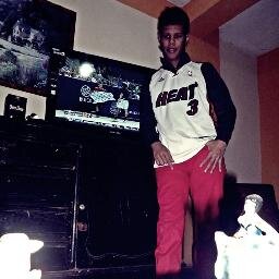21 años. Venezolano. Trabajador.