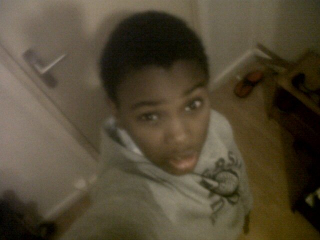 ArmanObey's profile picture. Je suis Aman Boina,mon surnom est Arman Obey ma passion et le foot et j adoore #TeamPsg et #TeamComoco #Team 94