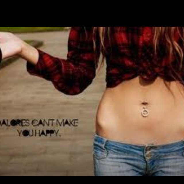 17, 5'2, Fat whale who's struggling to find perfection and control in an imperfect, uncontrolled world.