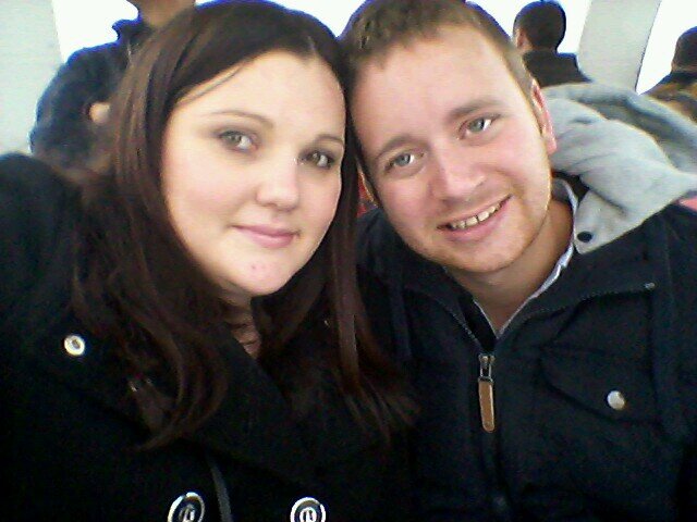 ET241287's profile picture. i like music and some sports. very good at art and drawing and enjoy hanging out with friends