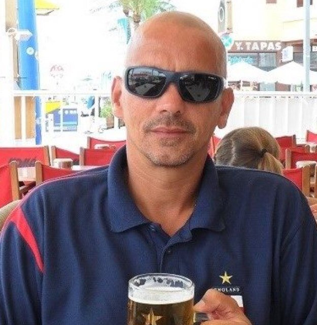 AVFC1970's profile picture. Hello world... I am a twittering twat. I love my life, my wife, my kids and laughter. Life should be fun... Bring it on...