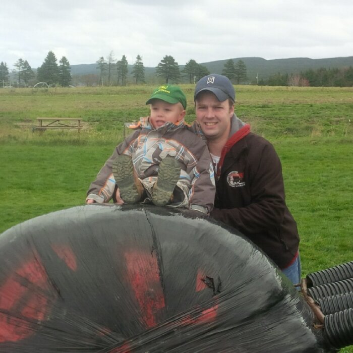 Herdsman at Almalee,owner of raisaview holsteins, genomic crazy and most importantly very proud father of Callum