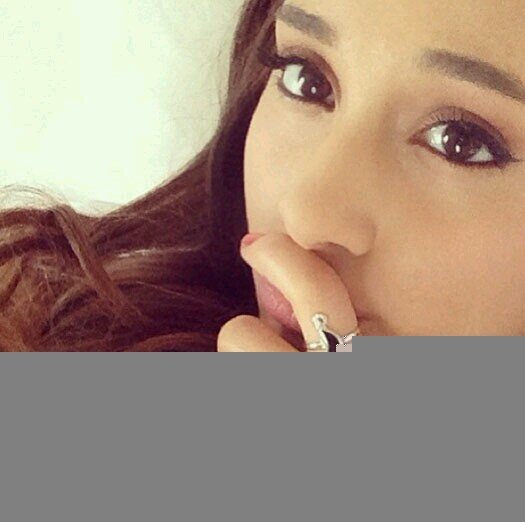 Ariana Grande is my heaven and my idol!She is that beautiful woman from Boca Raton in Florida!Ilysm Ariana!;*