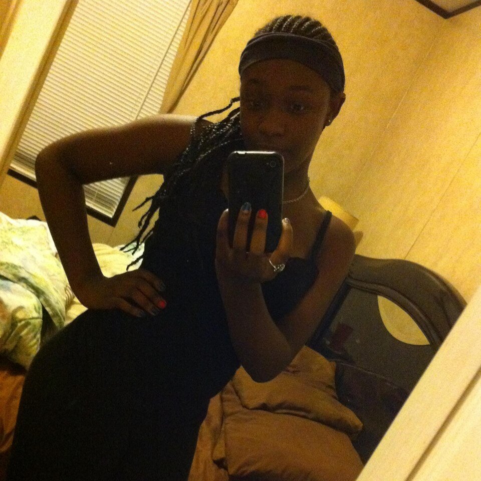 you follow me I follow you back.im a nice person im a baddie tho im taken my kik name is trice_ilu_jordons and my instagram name is keep_it_trill_baby