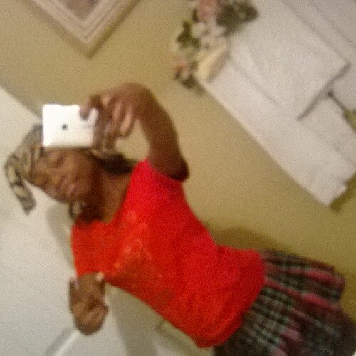 I'm a real bitch im a bad bitch and love being wild and nice and mean and me and mi peps be tuning up on the bus we tun shit up wit @Pink_Roses__