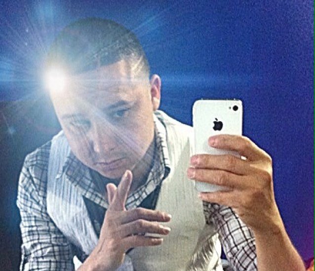 anthonyrobles82's profile picture. 