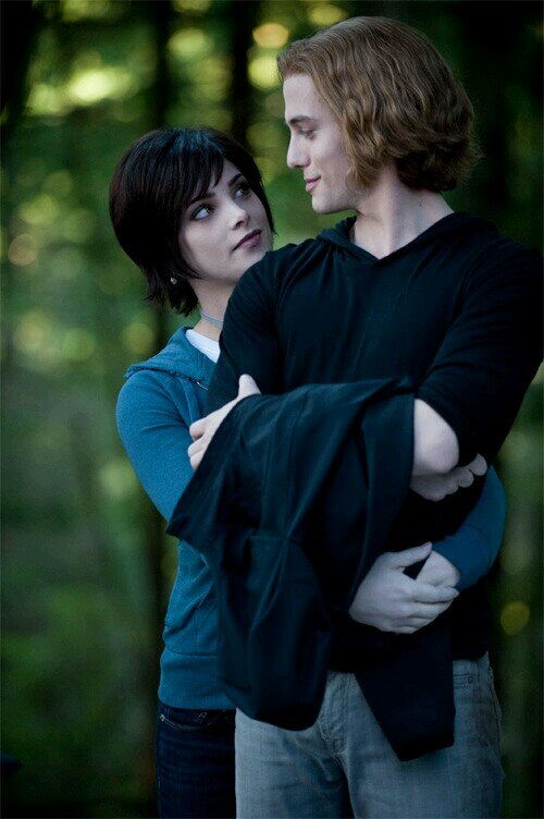 Hi I am Alice Cullen my niece is @protectedNess  my soulmate is @AlicesSoulmate dont touch him and he is my protecter n I love him !!!