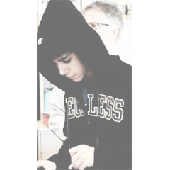 »solo es imposible si tu lo crees así.« {@growingupwithJB♡ la amo}