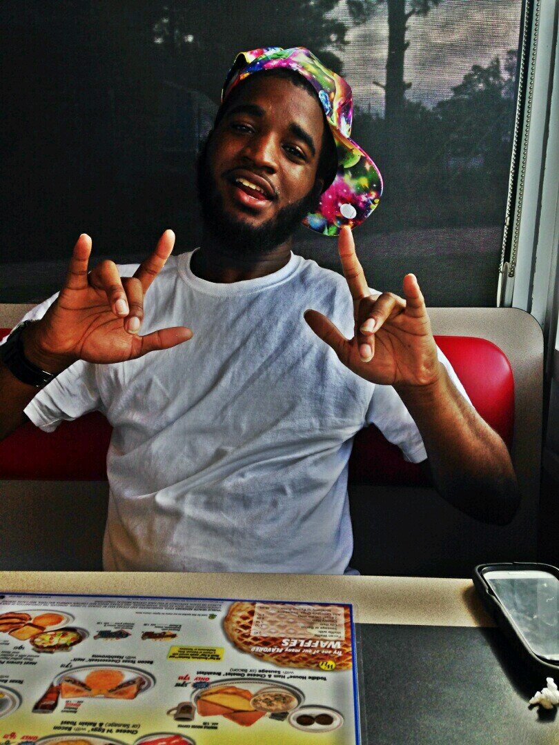 IG: @EdcGIZO/EdcPaid #YoungNggaMovement . #Edc4L