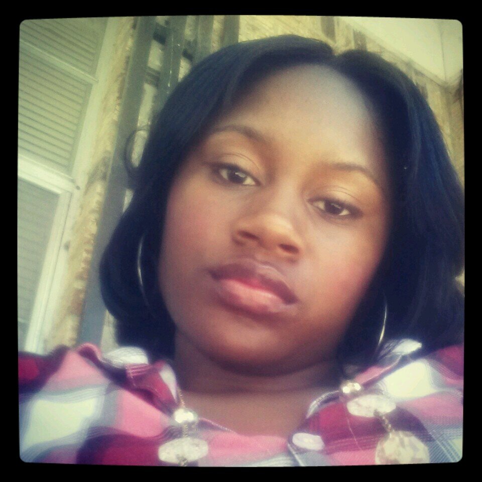 im just me one amazing chick ....so follow me n ill follow bk!!