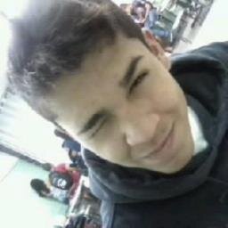 adorooo  famosos e gosto de fazer fofocas deles kkkkkkkk