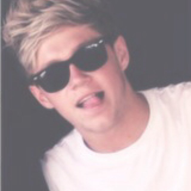 ✨ PLEASE FOLLOW ME ON @ROLLINGSTONARRY ✨