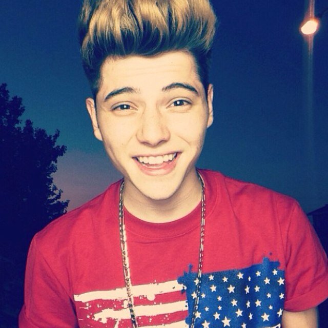 this is a free follow from @levitearmy :)