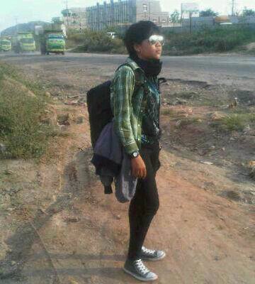 Tuhan, senang rasanya melihat ayah dan ibuku bisa tersenyum bahagia, kumohon buatlah mereka slalu bahagia ya Tuhan (^⌣^)