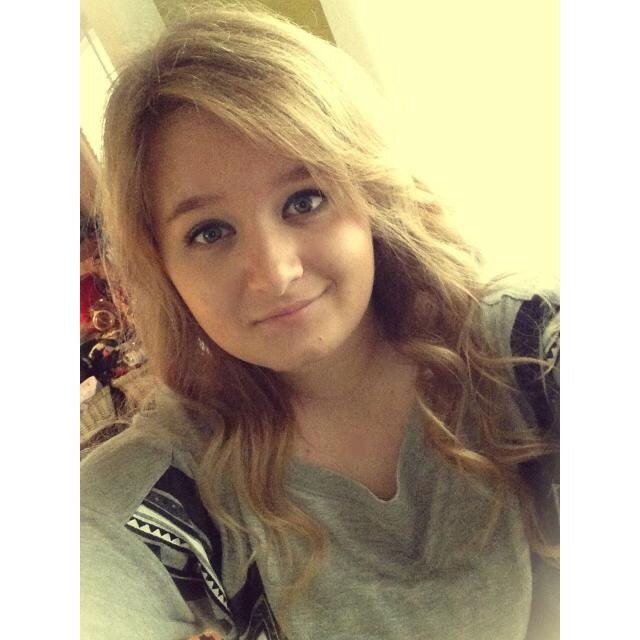 A fan page dedicated to Kenzie Schultz, also known as lnr_was_twerking_when_i. Here we come together as friends to freaking fangirl over how beautiful she is.