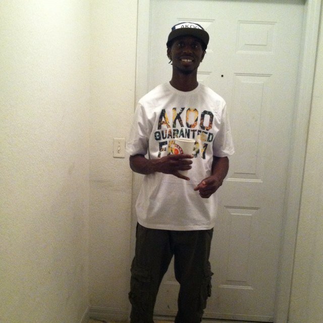 laid back nigga until shxt get hetic all about my mugga miss me with the nut ass shxt & everything will b copastedic fingerfuck my follow button