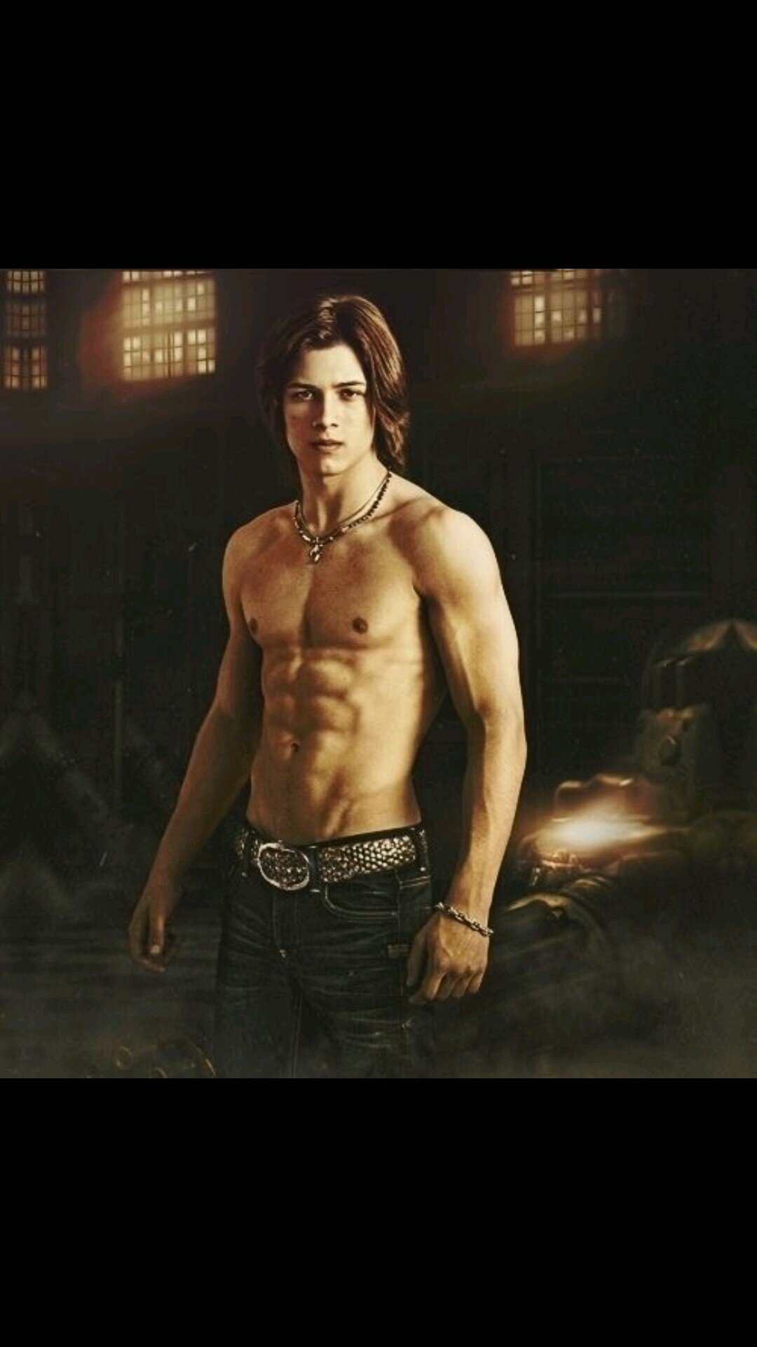i want @iamleohoward cuddling with me in my bed telling me  i will always love u no matter wat   and make me feel safe