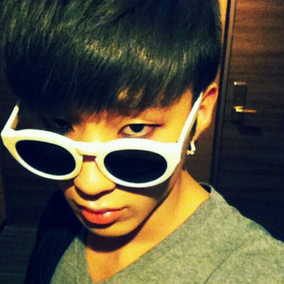 ` ↷ ✩ — Verified Roleplayer @paperstarsrp ┊ Moon Jongup of BAP ┊ #95liner ┊ There are dementors in this world.