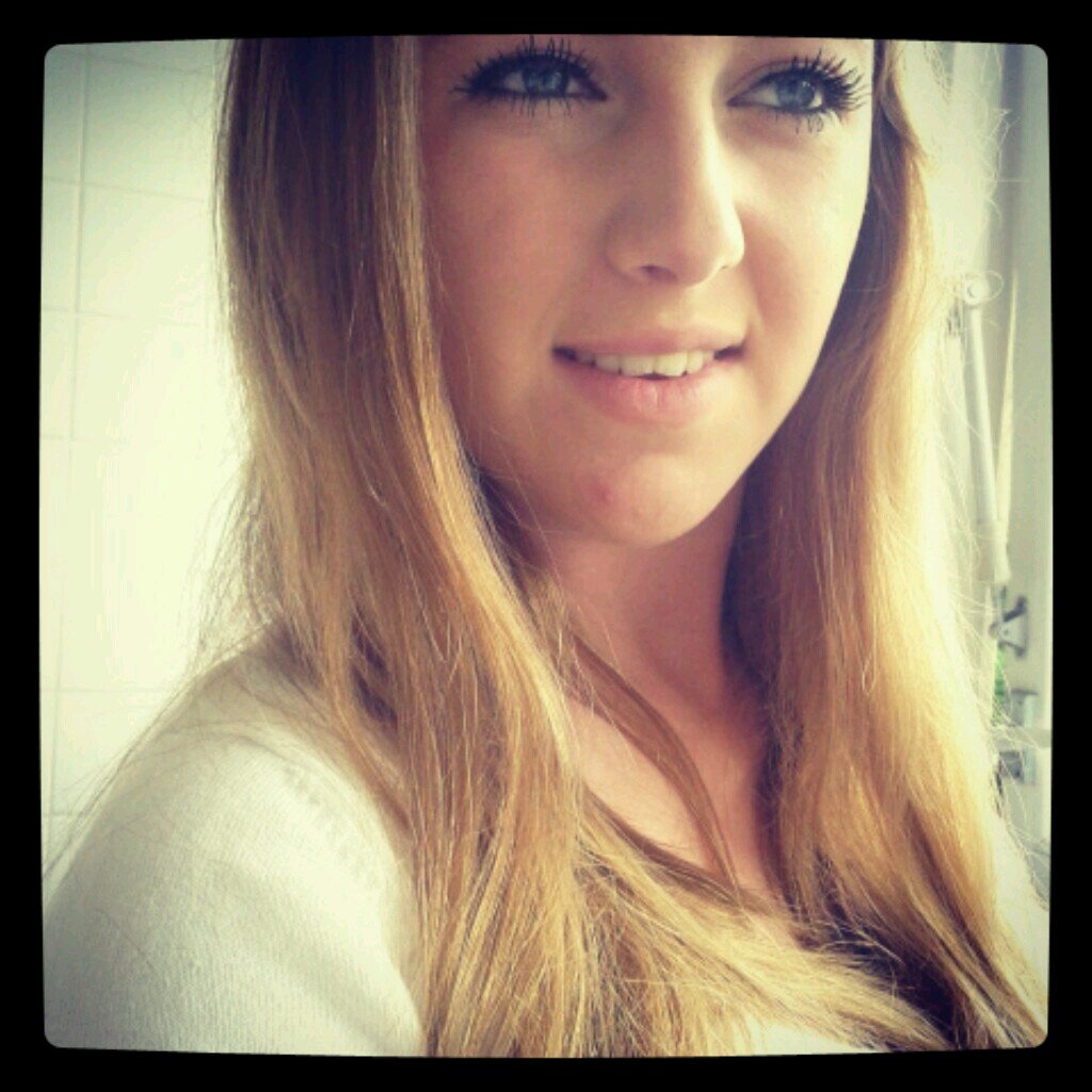 17'O9'13 ♡Bas  x 15 year, 4VMBO , 163cm lang, 0162, bitch, love and live only for REAL friends #they know