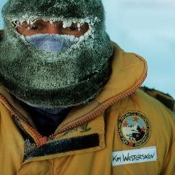 I’m a professional nature photographer, writer, lecturer, teacher, marine scientist and 5 times winner in the BBC Wildlife Photographer of the Year competition.