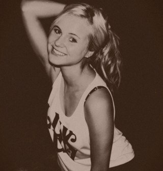 sweetnothing095's profile picture. 