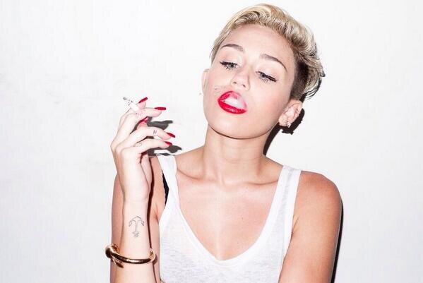 i love miley, luke, jai, daniel, beau & james ♥. obsessed. and I love sneakers too ∞.                      http://t.co/7ide0lrRn6