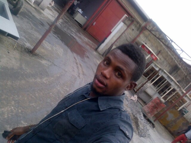 Am a cool guy always go on the right side of life an easy going person