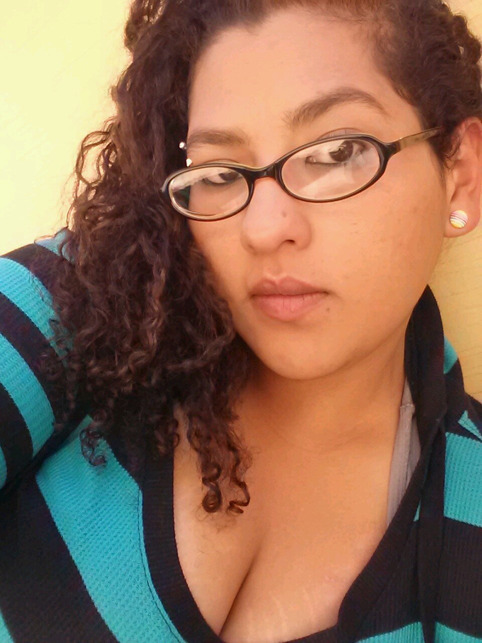 Mychikistrikis22@facebook.com