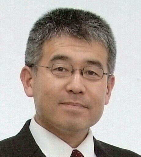 山梨民医連事務局に勤務。現在「貧乏と戦争をなくす」ための勉強のやり直し中。