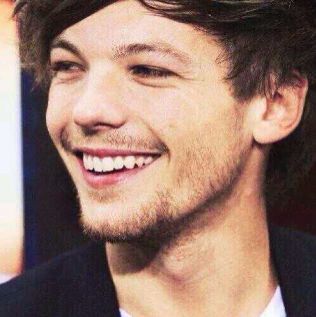 please follow @wxstedzouis ill follow back✌