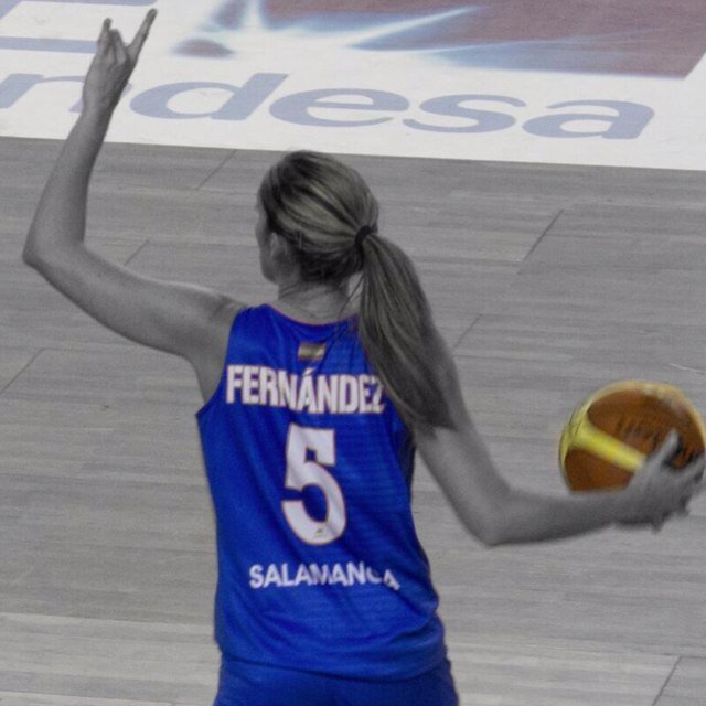 Club de fans de @MartaFernandez5 Gran jugadora de baloncesto en @CBAvenida Quien juega al limite es porque lo tiene.