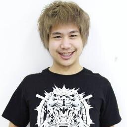 เคหนวดแมว สุดหล่อหมาตายควายตะลึง !
 กดติดตามแล้วคุณจะรู้ว่าเรา 'สำราญมากกกกกกกก' IG @VRZOKK