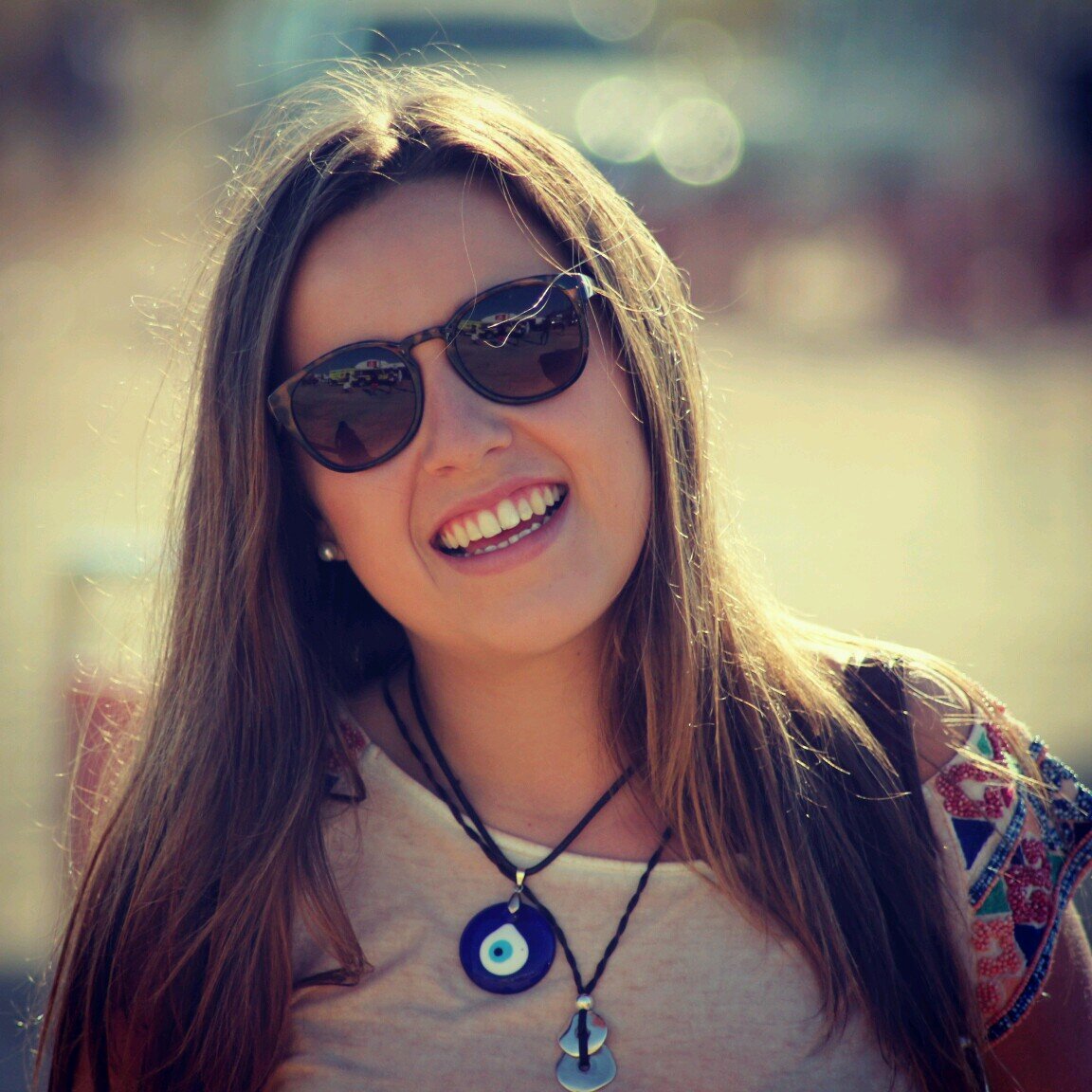 belenfdez9's profile picture. Thumbs up for big dreams