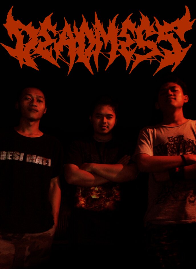 Death Metal II ¤Voc-Bass- @HalitFaizal ¤Gitar- @Redy_Deadmess ¤Drum- #Ale II Reverbnation- http://t.co/wfWj0OQFZh II Fb- https://t.co/7Z5dGcBN81