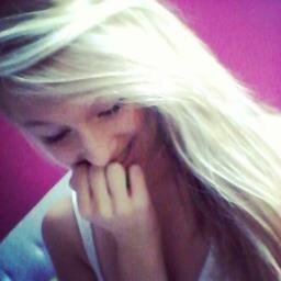 I'm a Directioner ♥ Belieber ♥ ♥
One Direction and Justin Bieber , my life, my passion ♥ Clementine the Best Poussin !♥