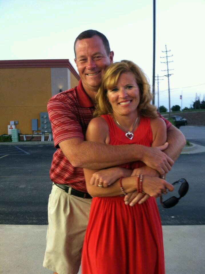 Die Hard Viking Fan. State Farm Agent. Loving Father(tough love) Avid golfer.....but no good