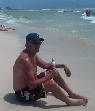Tennessee Volunteers Fan, avid road cyclist, triathlon finisher. Home Brewer 2 Joes Brewing. Love Beer! Love the Salt Life. #saltlife Love billiards, AKA Pool.