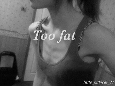 Fat dutch gril, loves Eminem, friends