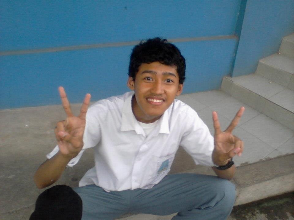 Lebih enak kalau ditemani Teh dan kue....NICE
