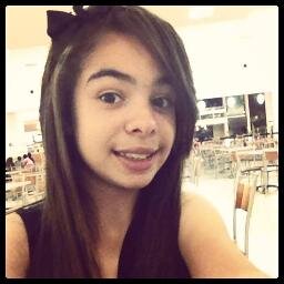 “Não adianta, “agente” junto tá errado. A gramática e a vida só gosta de ver a gente separado.” ;) 15 anos,chata, futura Promotora de Justiça e ama estudar.