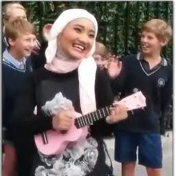 support her @fatinsl