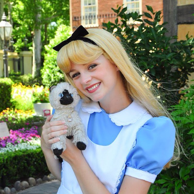 Im Alice from #aliceinwonderland