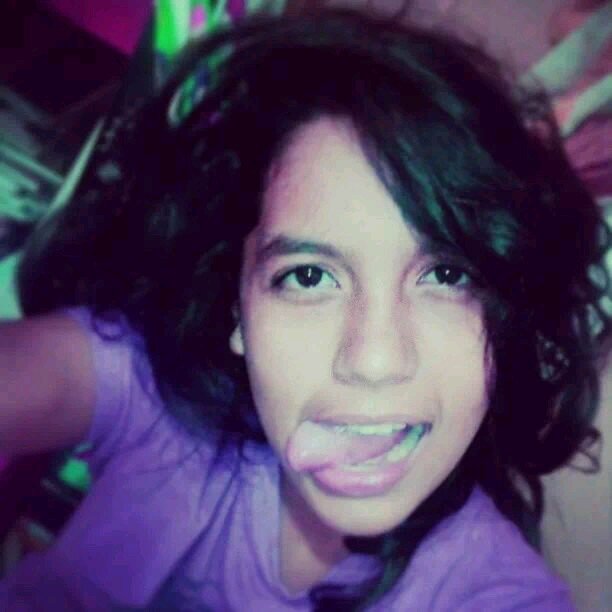 El pasado se vivió....el presente se vive.....i el futuro se vivirá...pero se qe mi vida le pertenece a CRISTO♥