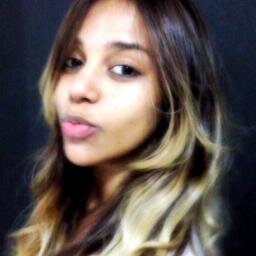Olhos nos olhos, leia no meu olhar o que estou sentindo...