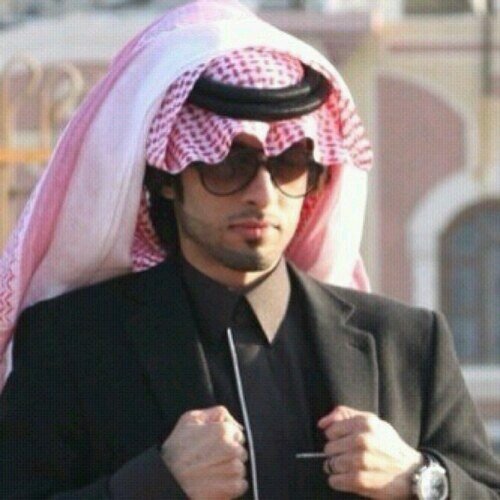 مؤسس جمعية الحب بلا حدود وزعيم حركة المتمردين على الياس ابحث عن فتاه جميله وتفيض بالحنان والموده                                           @الحياه مره وحده @